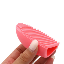 Load image into Gallery viewer, Silicone Brush Cleaning Egg